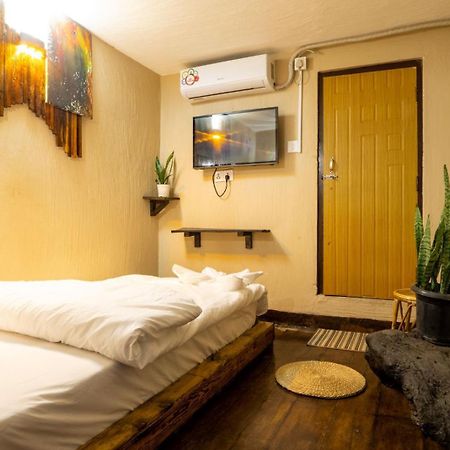 The Weavers Inn Lalitpur Экстерьер фото